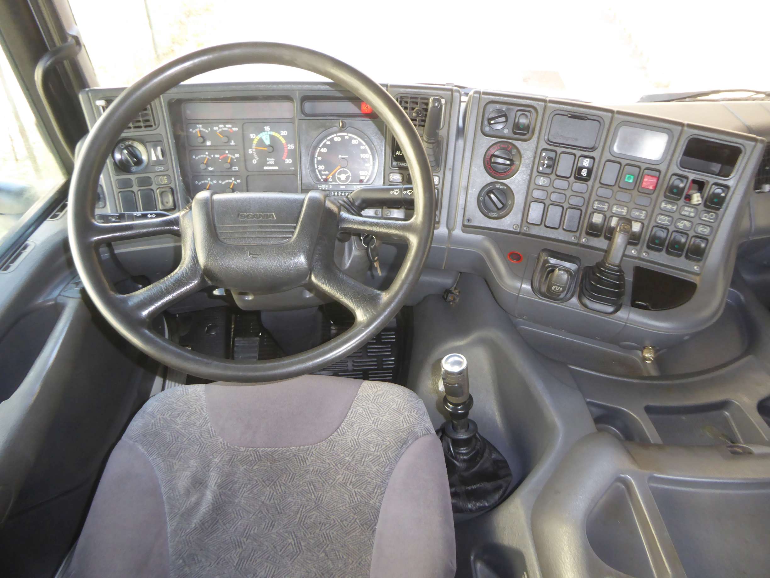 Trattore stradale Scania 124 C 420 4x4 in vendita - foto 12